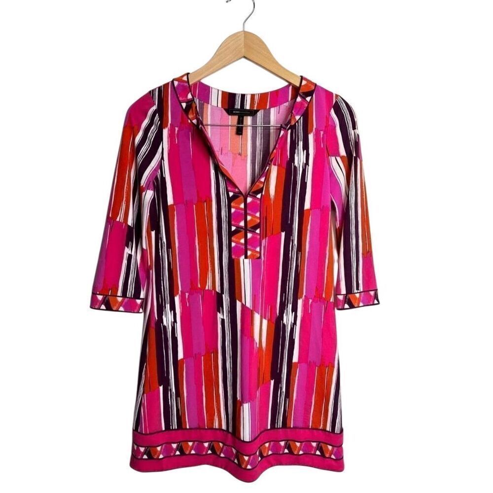 BcbgMaxAzria Dress Size XXS Psychedelic Mod Shift‎ 3/4 Sleeve Multicolor V Neck